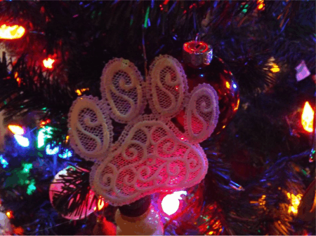 Ornament Lace Paw